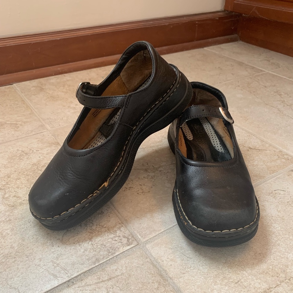 Born Leather Mary Jane Leather shoes, size 9.5
